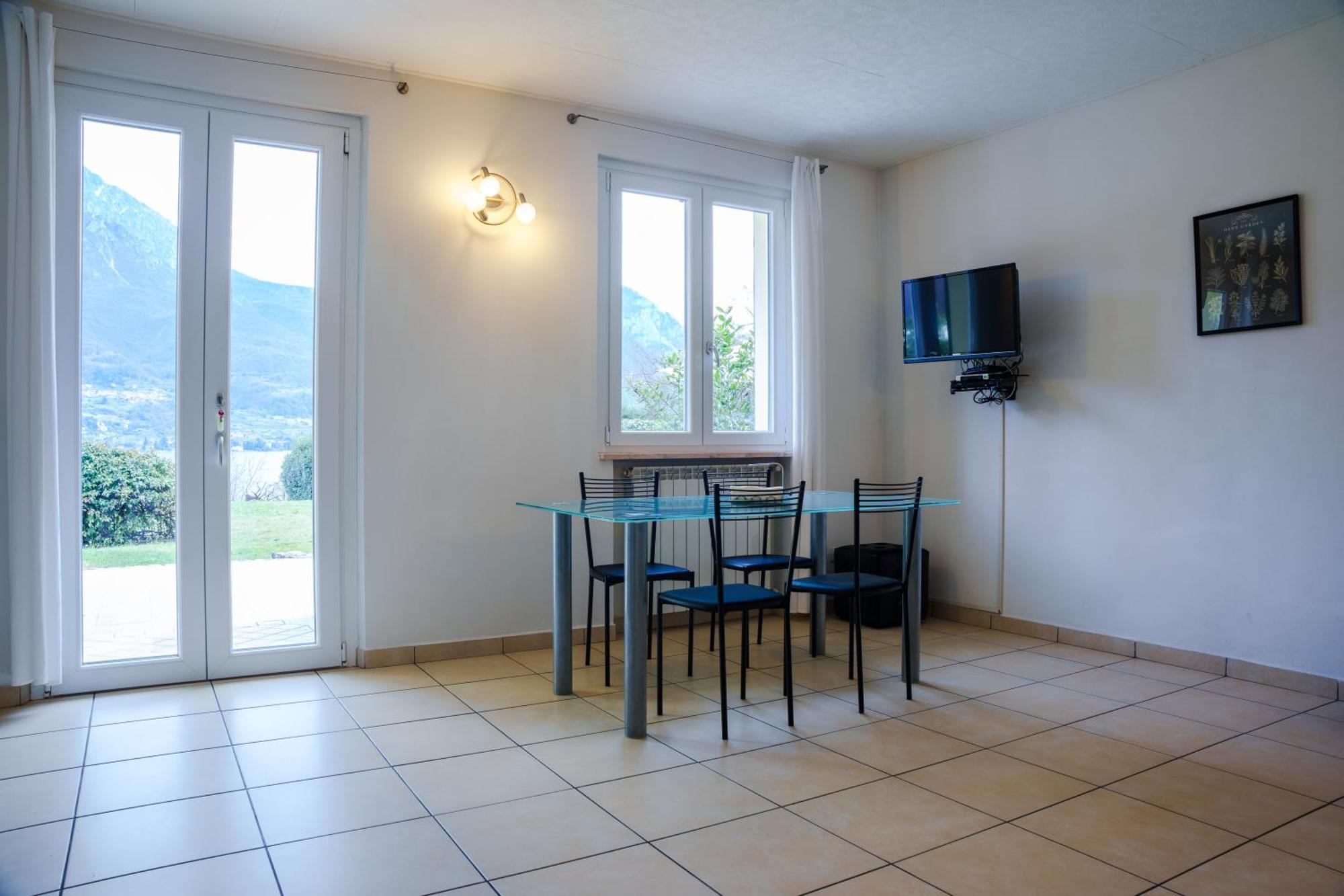 Villa Oliveto Apartments Oliveto Lario Екстериор снимка